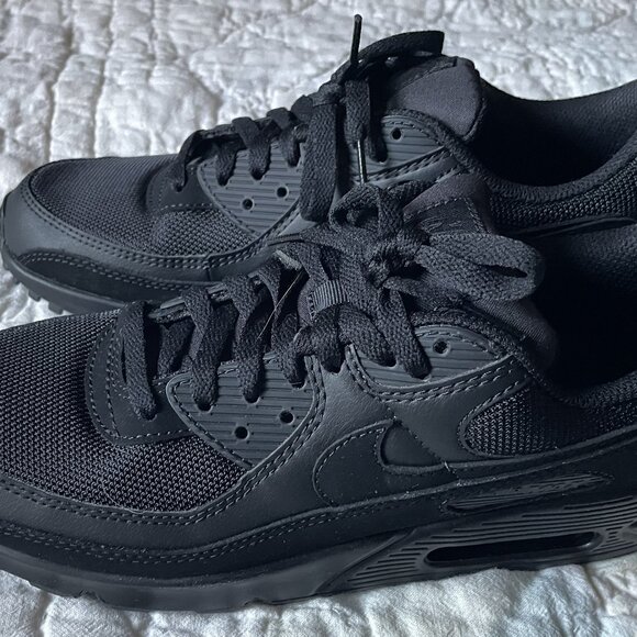 Nike Air Max 90 - men's size US 10 - black - Like New condition - Picture 1 of 8